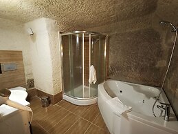 Falcon Cave Suites