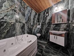 Falcon Cave Suites