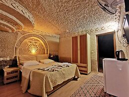 Falcon Cave Suites