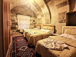 Falcon Cave Suites