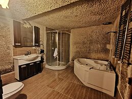 Falcon Cave Suites