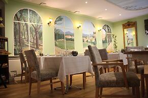 Logis Hôtel La Bastide de Grignan & Restaurant La Chênaie