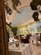 Logis Hôtel La Bastide de Grignan & Restaurant La Chênaie