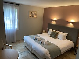 Logis Hôtel La Bastide de Grignan & Restaurant La Chênaie