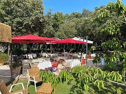 Logis Hôtel La Bastide de Grignan & Restaurant La Chênaie