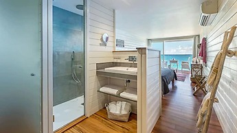 Le Temps des Cerises Hotel Beach