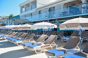 Le Temps des Cerises Hotel Beach
