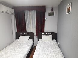 A Ji Hostel