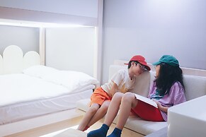 Rest Chinatown Hotel