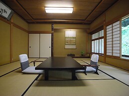 Motoyu Ishiya