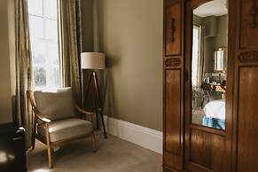 Healing Manor Hotel
