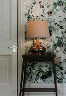 Healing Manor Hotel