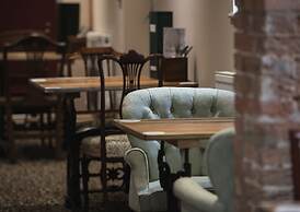 Healing Manor Hotel