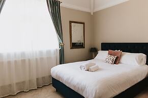 Healing Manor Hotel