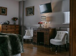 Healing Manor Hotel