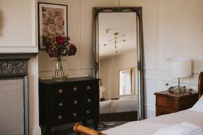 Healing Manor Hotel