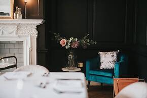 Healing Manor Hotel