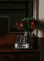 Healing Manor Hotel