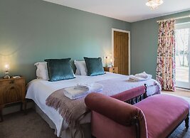 Healing Manor Hotel