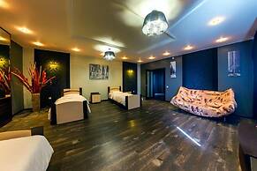 Lime Hotel