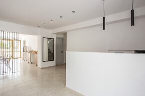 Nikos BnB