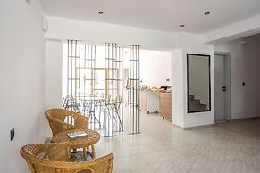 Nikos BnB