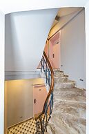 Cirrus Suites