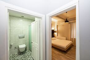 Cirrus Suites