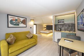 Cirrus Suites