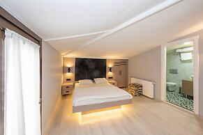 Cirrus Suites