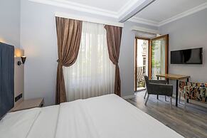 Cirrus Suites