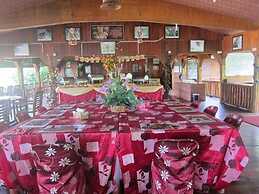 Bilit Adventure Lodge