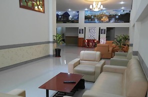 Lux Star Town Hotel