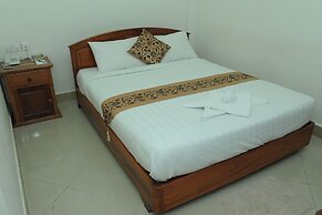 Lux Star Town Hotel