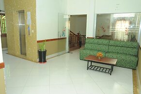 Lux Star Town Hotel