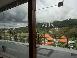 Heaven Seven Kandy