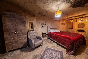 Chelebi Cave House