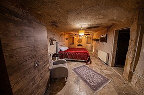 Chelebi Cave House