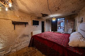 Chelebi Cave House