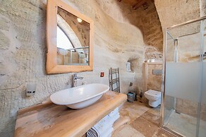 Chelebi Cave House