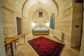 Chelebi Cave House