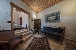 Chelebi Cave House