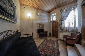 Chelebi Cave House