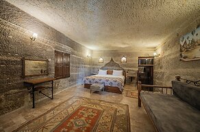 Chelebi Cave House
