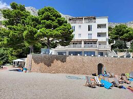 Villa Carica