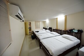 B Place Guesthouse