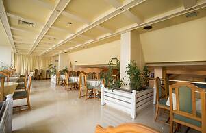 Hotel Versailles