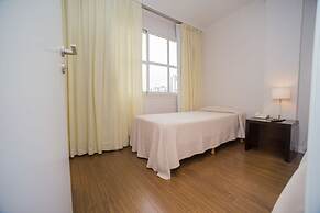 Hotel Versailles