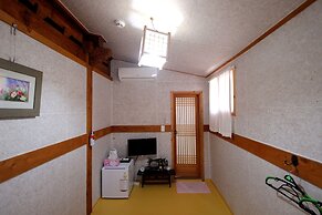 Happiness Full Guesthouse
