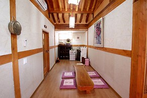 Happiness Full Guesthouse